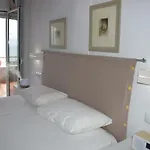 Alexandros Beachfront Near Petalidi With Private Sunbeds & Sea View Διαμέρισμα *