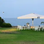 Alexandros Beachfront Near Petalidi With Private Sunbeds & Sea View *