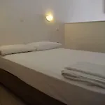 Διαμέρισμα Alexandros Beachfront Near Petalidi With Private Sunbeds & Sea View *
