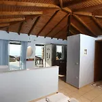 Alexandros Beachfront Near Petalidi With Private Sunbeds & Sea View Διαμέρισμα Καλαμάκι