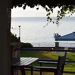 Alexandros Beachfront Near Petalidi With Private Sunbeds & Sea View Apartmán