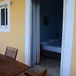 Apartmán Alexandros Beachfront Near Petalidi With Private Sunbeds & Sea View *
