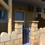 Apartamento Alexandros Beachfront Near Petalidi With Private Sunbeds & Sea View Kalamaki (Messinia)