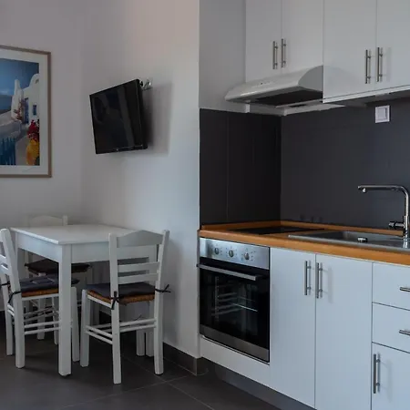 Apartment Alexandros Seaside Family & - Paradise, 7' From Petalidi