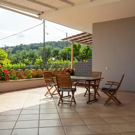 Alexandros Seaside Family & - Paradise, 7' From Petalidi
