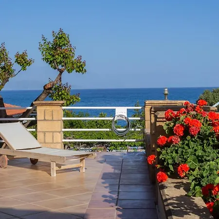 Alexandros Seaside Family & - Paradise, 7' From Petalidi Apartment Kalamaki (Messinia)