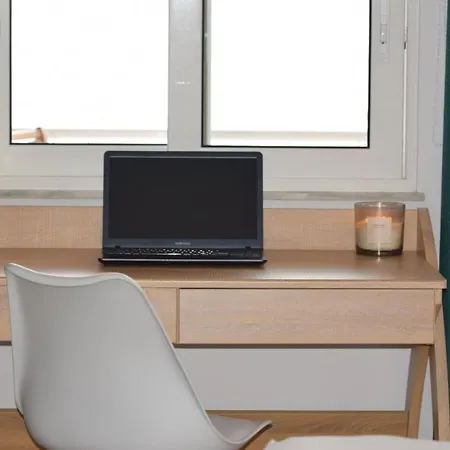 Alexandros , Beachfront Retreat Near Petalidi With Private Sunbeds & Sea View Apartmán *