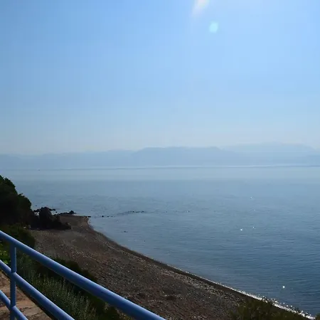 Alexandros Beachfront Near Petalidi With Private Sunbeds & Sea View