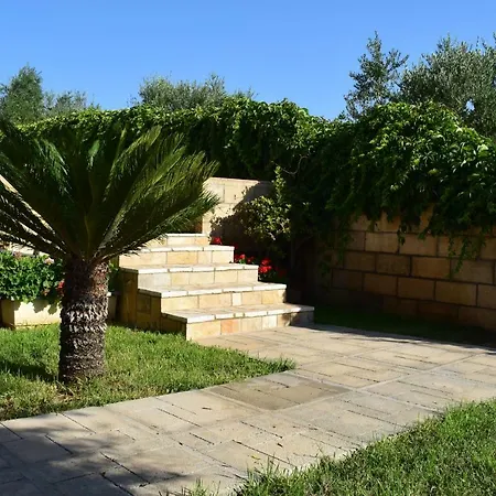 Alexandros Beachfront Near Petalidi With Private Sunbeds & Sea View Appartement Kalamaki (Messinia)