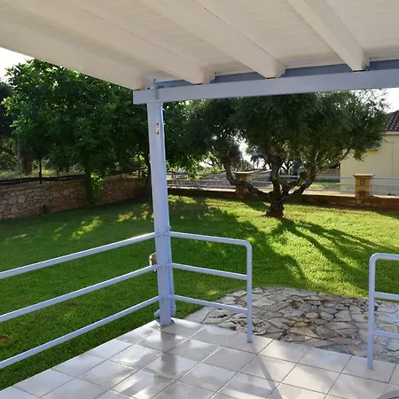 Alexandros Beachfront Near Petalidi With Private Sunbeds & Sea View