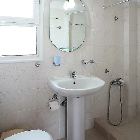Alexandros Beachfront Near Petalidi With Private Sunbeds & Sea View Appartement