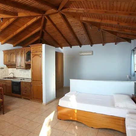 Appartement Alexandros Beachfront Near Petalidi With Private Sunbeds & Sea View Kalamaki (Messinia)