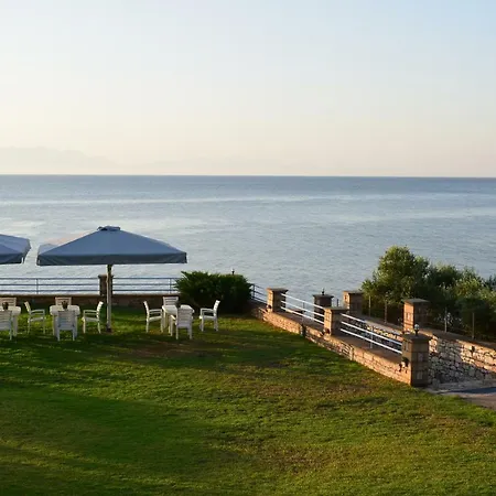 Alexandros Seaside Family & - Paradise, 7' From Petalidi Kalamaki (Messinia)