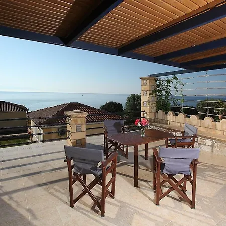 Alexandros Beachfront Near Petalidi With Private Sunbeds & Sea View