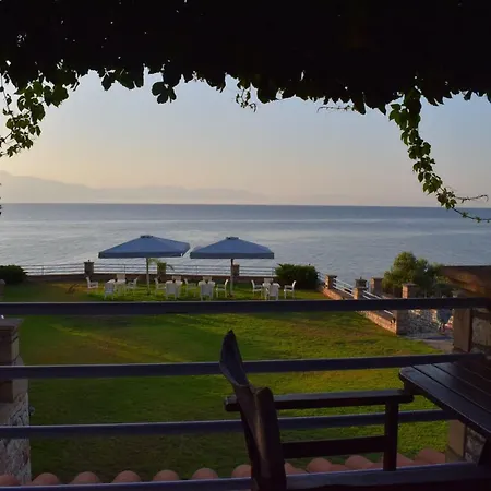 Alexandros Beachfront Near Petalidi With Private Sunbeds & Sea View