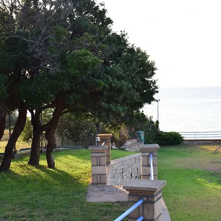 Alexandros Seaside Family & - Paradise, 7' From Petalidi *