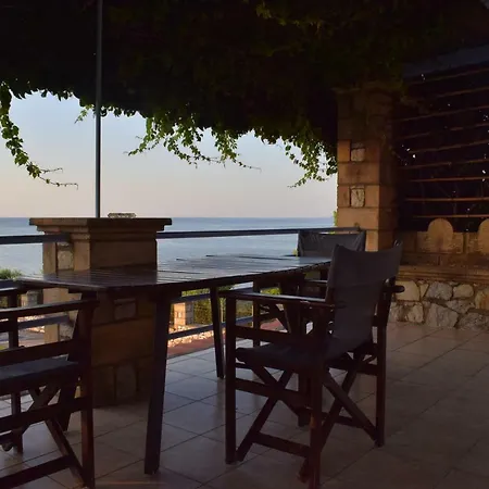Alexandros Seaside Family & - Paradise, 7' From Petalidi