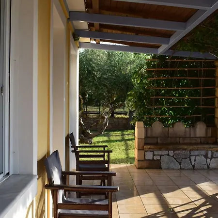 Alexandros Seaside Family & - Paradise, 7' From Petalidi Apartment *