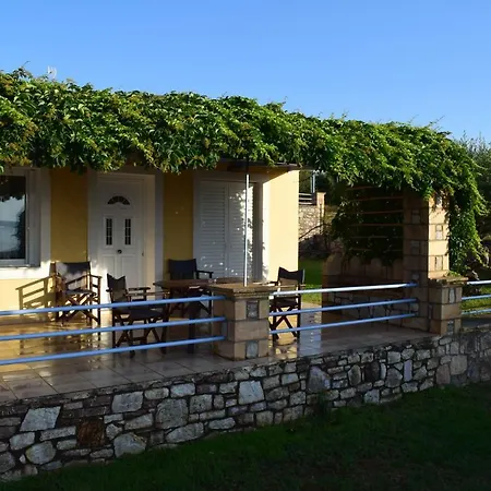 Apartment Alexandros Seaside Family & - Paradise, 7' From Petalidi