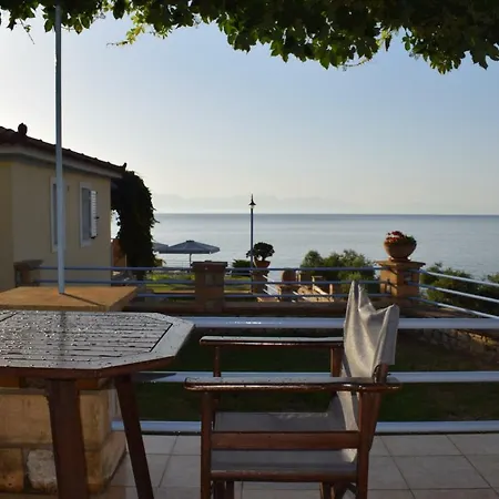 Alexandros Seaside Family & - Paradise, 7' From Petalidi