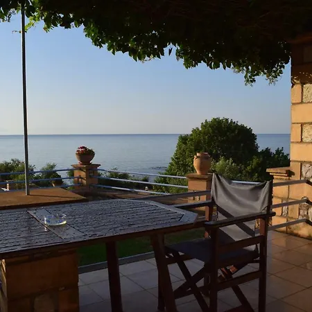 Apartment Alexandros Seaside Family & - Paradise, 7' From Petalidi