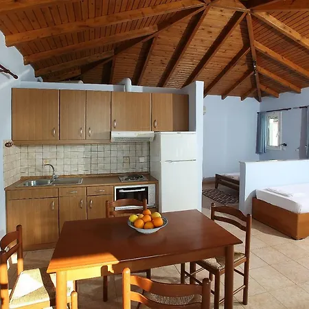 Alexandros Seaside Family & - Paradise, 7' From Petalidi Apartment *