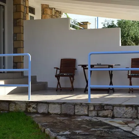 Apartment Alexandros Seaside Family & - Paradise, 7' From Petalidi