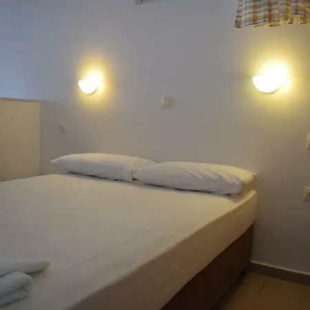 Appartement Alexandros Beachfront Near Petalidi With Private Sunbeds & Sea View *