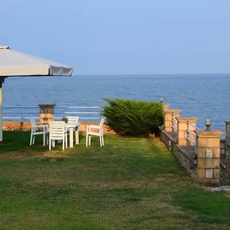 Alexandros Seaside Family & - Paradise, 7' From Petalidi Kalamaki (Messinia)