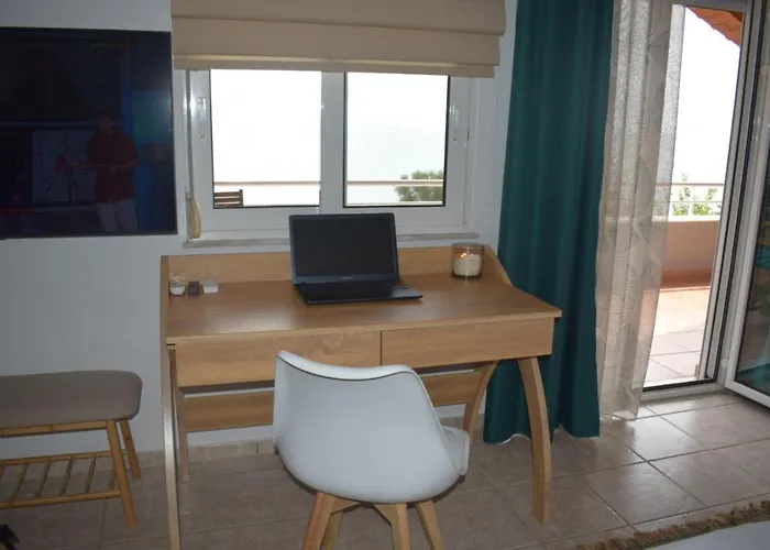 Apartamento Alexandros Beachfront Near Petalidi With Private Sunbeds & Sea View