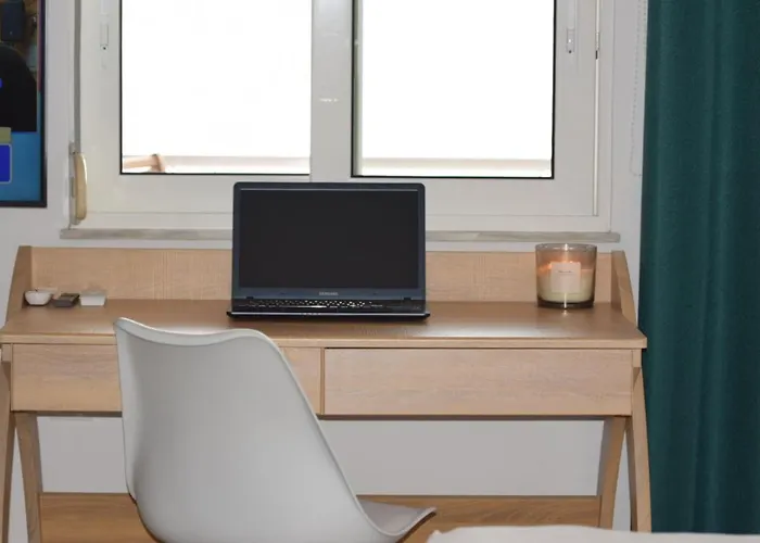 Alexandros , Beachfront Retreat Near Petalidi With Private Sunbeds & Sea View Apartamento *