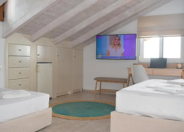 Alexandros Beachfront Near Petalidi With Private Sunbeds & Sea View * Kalamaki (Messinia)