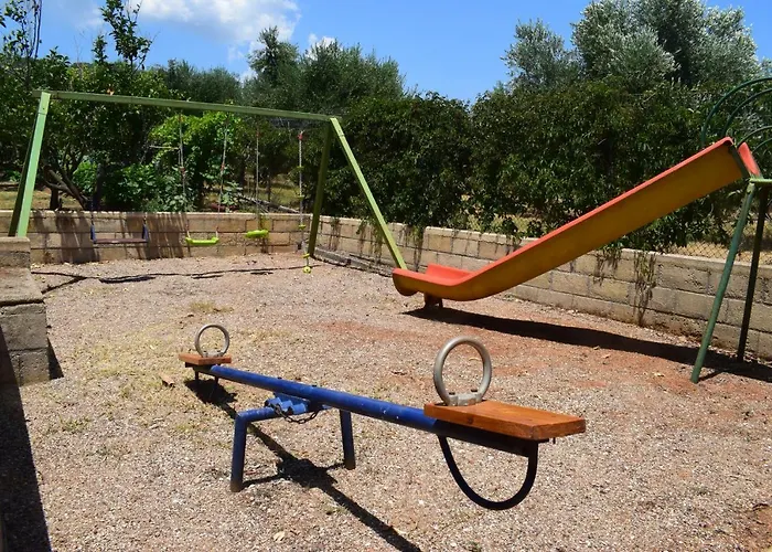 Alexandros , Beachfront Retreat Near Petalidi With Private Sunbeds & Sea View Apartamento *