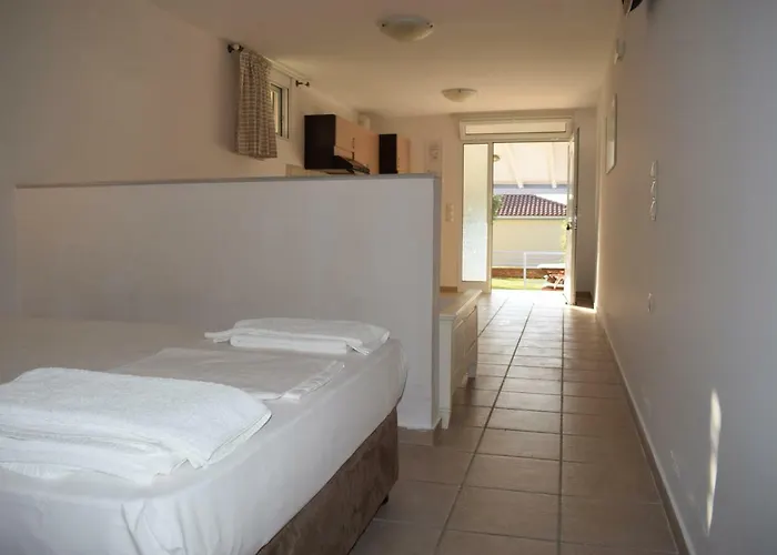 Alexandros Beachfront Near Petalidi With Private Sunbeds & Sea View