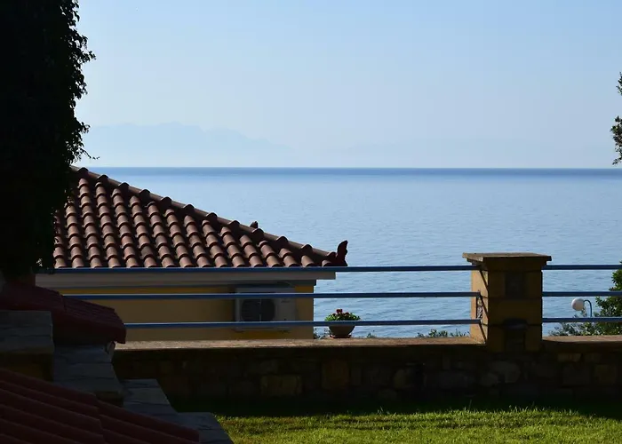 Apartamento Alexandros Beachfront Near Petalidi With Private Sunbeds & Sea View *