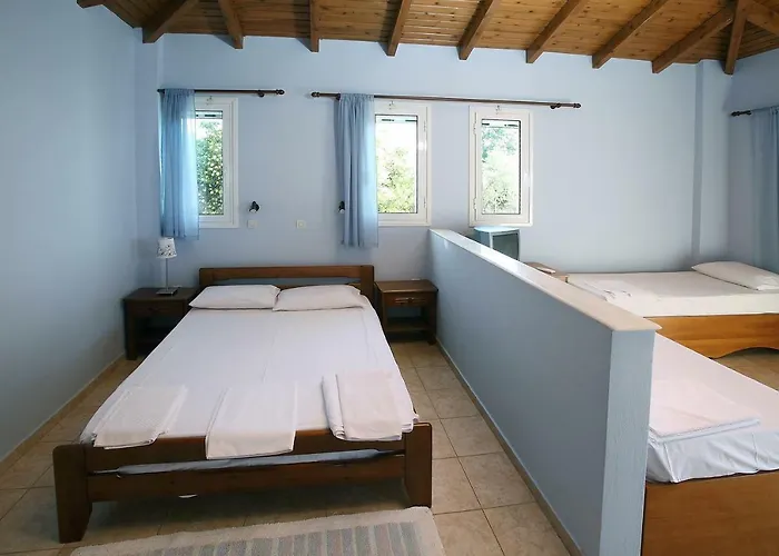 Apartamento Alexandros Beachfront Near Petalidi With Private Sunbeds & Sea View