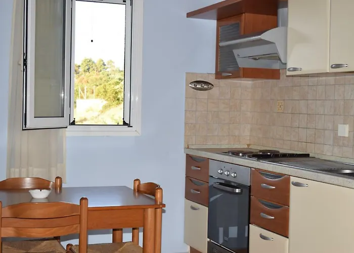 Alexandros , Beachfront Retreat Near Petalidi With Private Sunbeds & Sea View Kalamaki (Messinia)